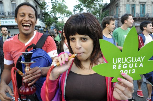 Η Ουρουγουάη νομιμοποίησε τη μαριχουάνα