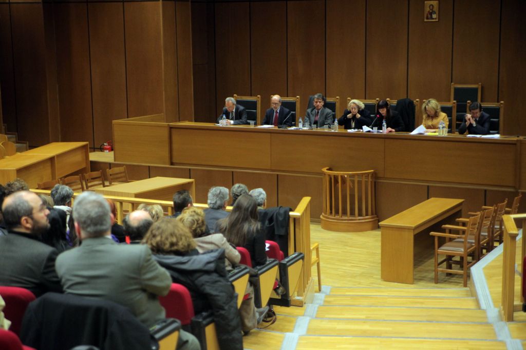 Αντισυνταγματικές οι πρόσφατες μειώσεις των αποδοχών των δικαστών, σύμφωνα με το Μισθοδικείο