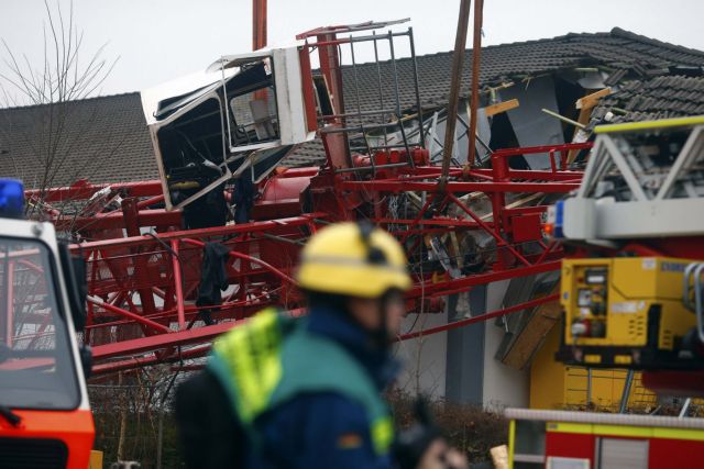 Γερμανία: Ενας νεκρός και πέντε τραυματίες από πτώση γερανού σε σουπερμάρκετ