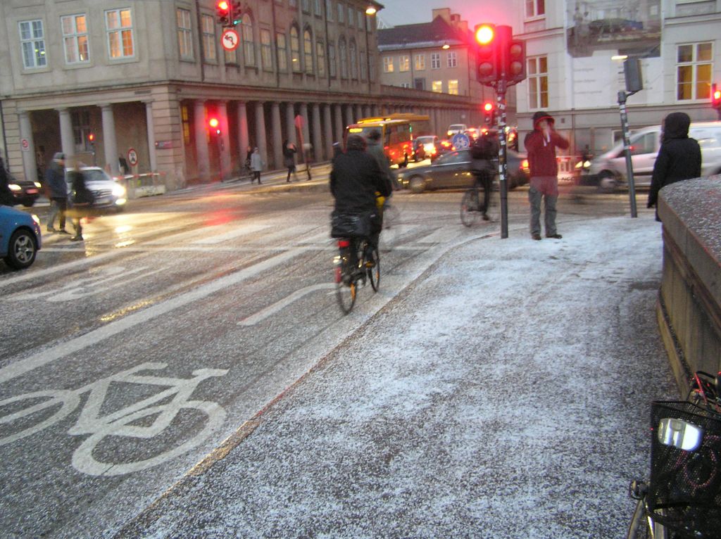 Ορθοπεταλιές #42 – Τα ποδηλατικά επιτεύγματα της Κοπεγχάγης. Αθήνα, τα βλέπεις;