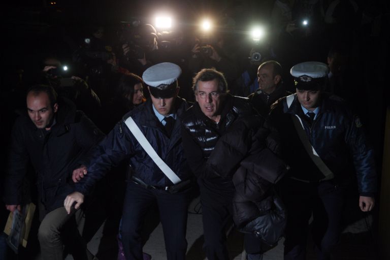 Ο Σαμαράς κόβει τα προνόμια των βουλευτών που διαπράττουν αδικήματα «τύπου Λιάπη» | tanea.gr Ο Σαμαράς κόβει τα προνόμια των βουλευτών που διαπράττουν αδικήματα «τύπου Λιάπη» | tanea.gr