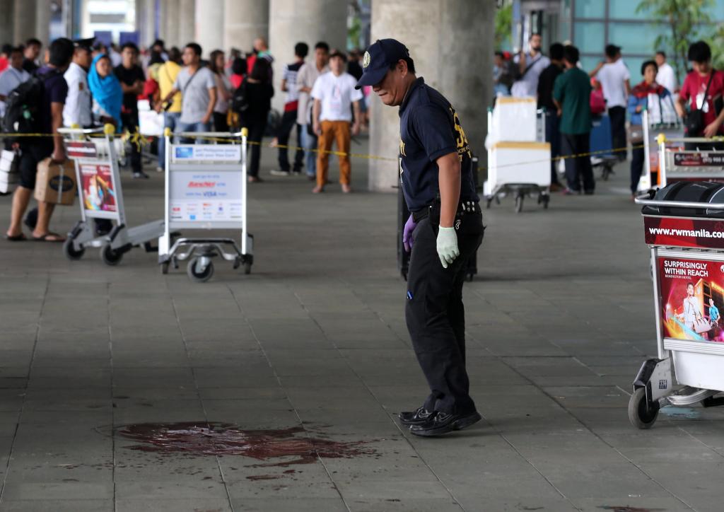 Σοκ στο αεροδρόμιο της Μανίλα: Δολοφόνησαν εν ψυχρώ δήμαρχο και τη σύζυγό του