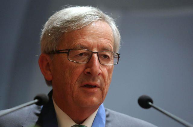 Ο Γιούνκερ ομολογεί: «Η Νομισματική Ενωση απειλήθηκε από μια έξοδο της Ελλάδας από το ευρώ»