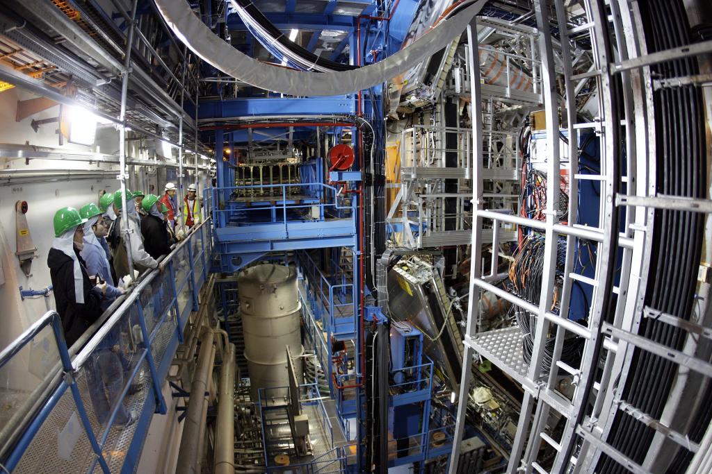 Πείραμα αντιύλης στο CERN δημιούργησε για πρώτη φορά ακτίνα από άτομα αντι-υδρογόνου