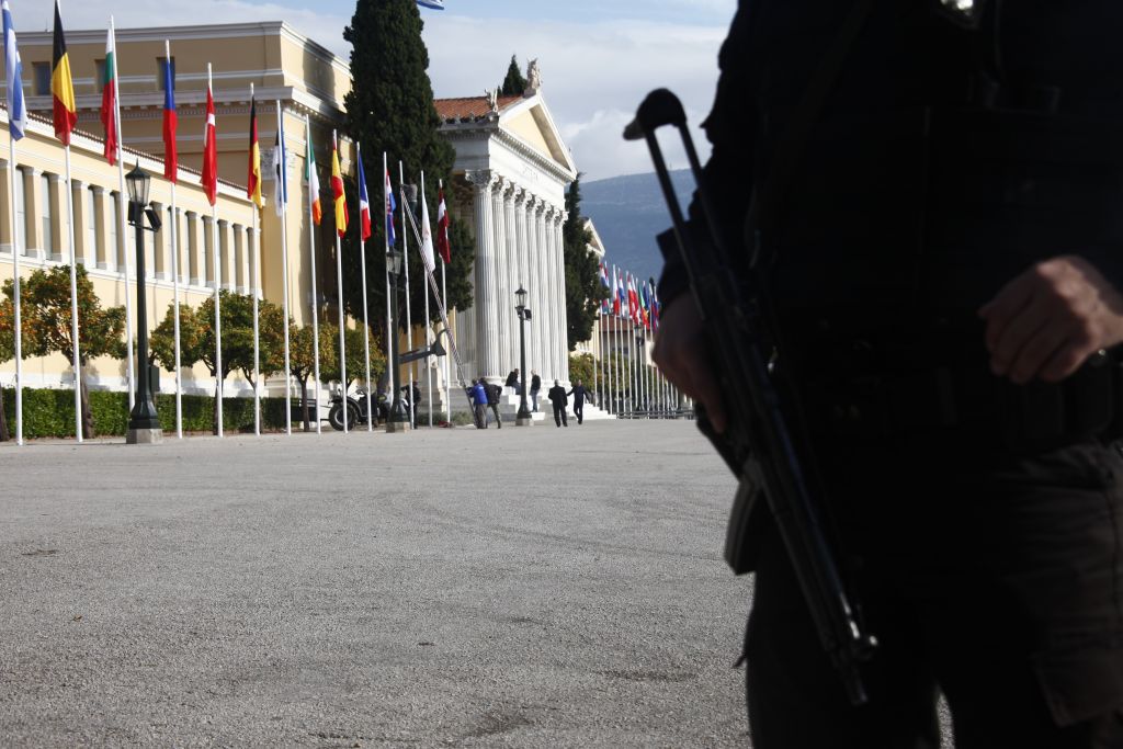 Η Ελλάδα στο τιμόνι της ΕΕ – φρούριο η Αθήνα – απαγόρευση διαδηλώσεων