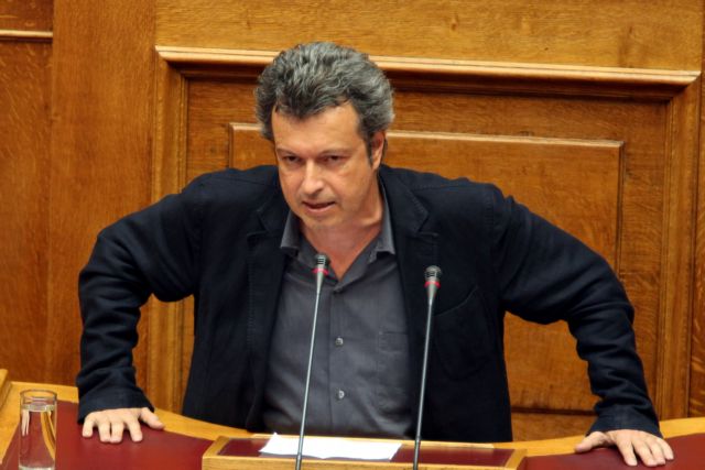 Στο κομματικό σκαμνί ο Τατσόπουλος