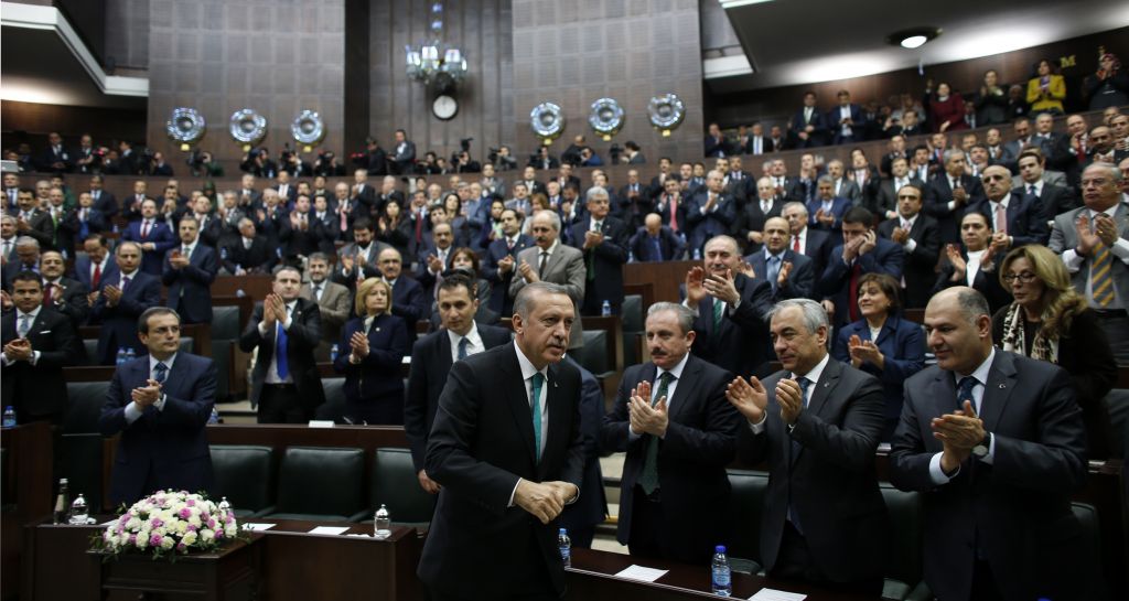 Ανοιγμα-ελιγμός Ερντογάν στην αντιπολίτευση για τις αλλαγές στη λειτουργία της Δικαιοσύνης