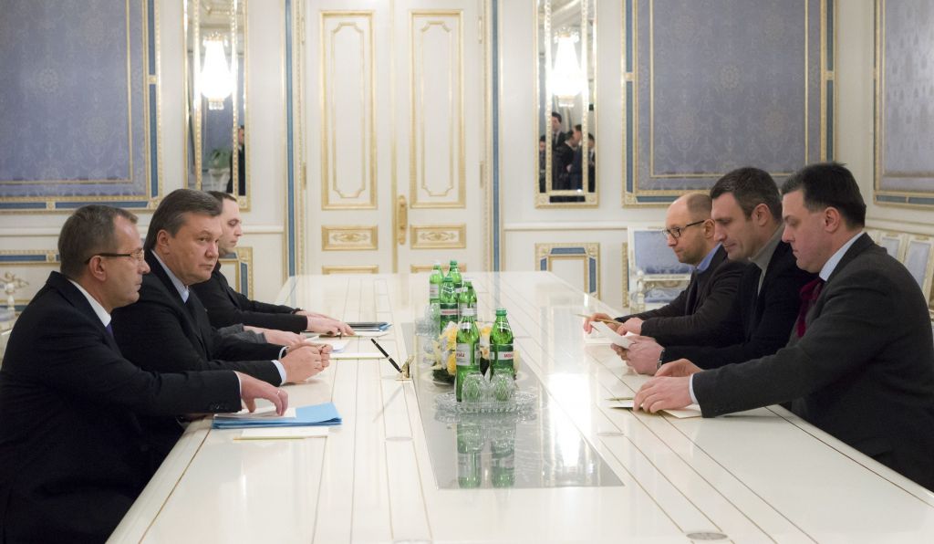 Ουκρανία: Ο Γιανουκόβιτς προσφέρει την πρωθυπουργία στην αντιπολίτευση για να τερματιστεί η κρίση