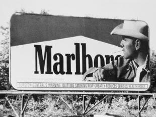 Πέθανε από τη νόσο των καπνιστών ο Ερικ Λόουσον, ο «άνδρας του Marlboro» της δεκαετίας του ’70