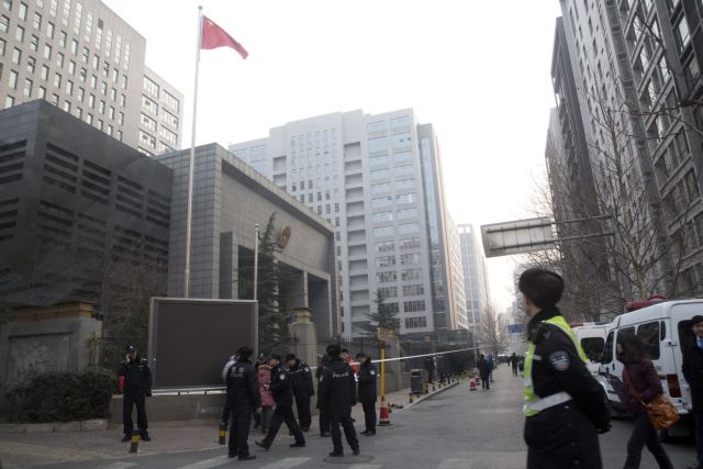 Αλλους τέσσερις ακτιβιστές κατά της διαφθοράς δικάζει το Πεκίνο