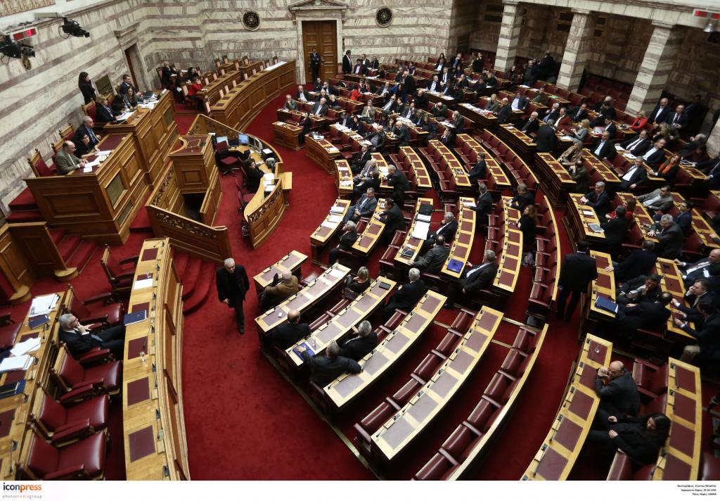 Βουλή: Υπερψηφίστηκε η ιδιωτικοποίηση του ΑΔΜΗΕ