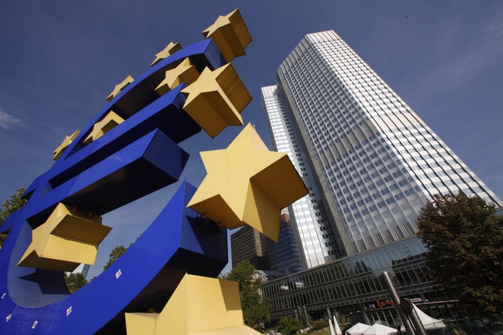 Ενδείξεις σταδιακής ανάκαμψης της ευρωζώνης διαβλέπει η Μπούντεσμπανκ