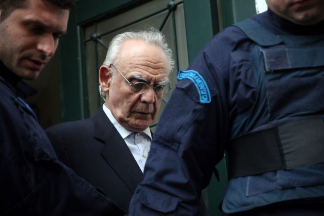 «Να επιστραφούν τα παράνομα λεφτά που έχουν Ελληνες στην Ελβετία», είπε ο Τσοχατζόπουλος στους ελβετούς εισαγγελείς