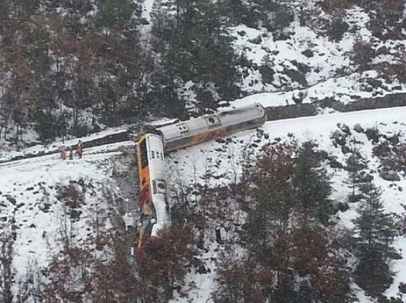 Εφιάλτης στο χιόνι: δύο νεκροί από εκτροχιασμό τρένου στις γαλλικές Αλπεις