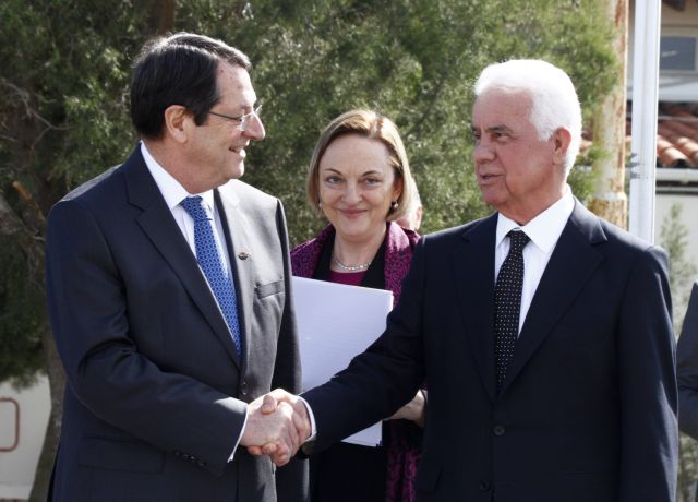 Ξαναρχίζουν οι συνομιλίες για το Κυπριακό μετά τη συνάντηση Αναστασιάδη – Eρογλου