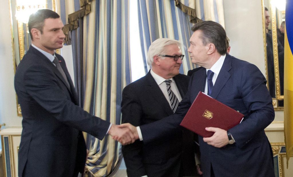 Κίεβο: Υπεγράφη συμφωνία Γιανουκόβιτς – αντιπολίτευσης, ανακοινώθηκαν εκλογές