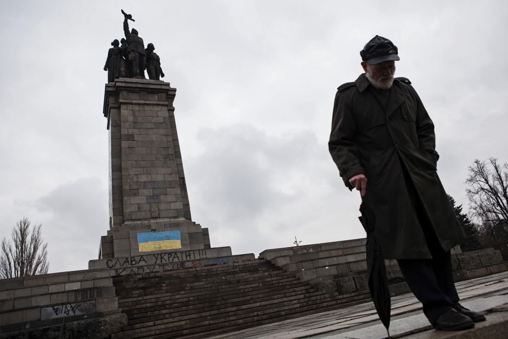 Την οργή της Μόσχας προκάλεσε η βεβήλωση μνημείου του σοβιετικού στρατού στη Σόφια
