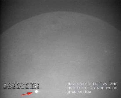 Μετεωρίτης προσέκρουσε στη σελήνη με ιλιγγιώδη ταχύτητα