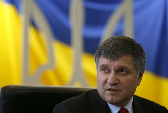 «Ενοπλη εισβολή» από τη Ρωσία καταγγέλλει ο ουκρανός υπουργός Εσωτερικών