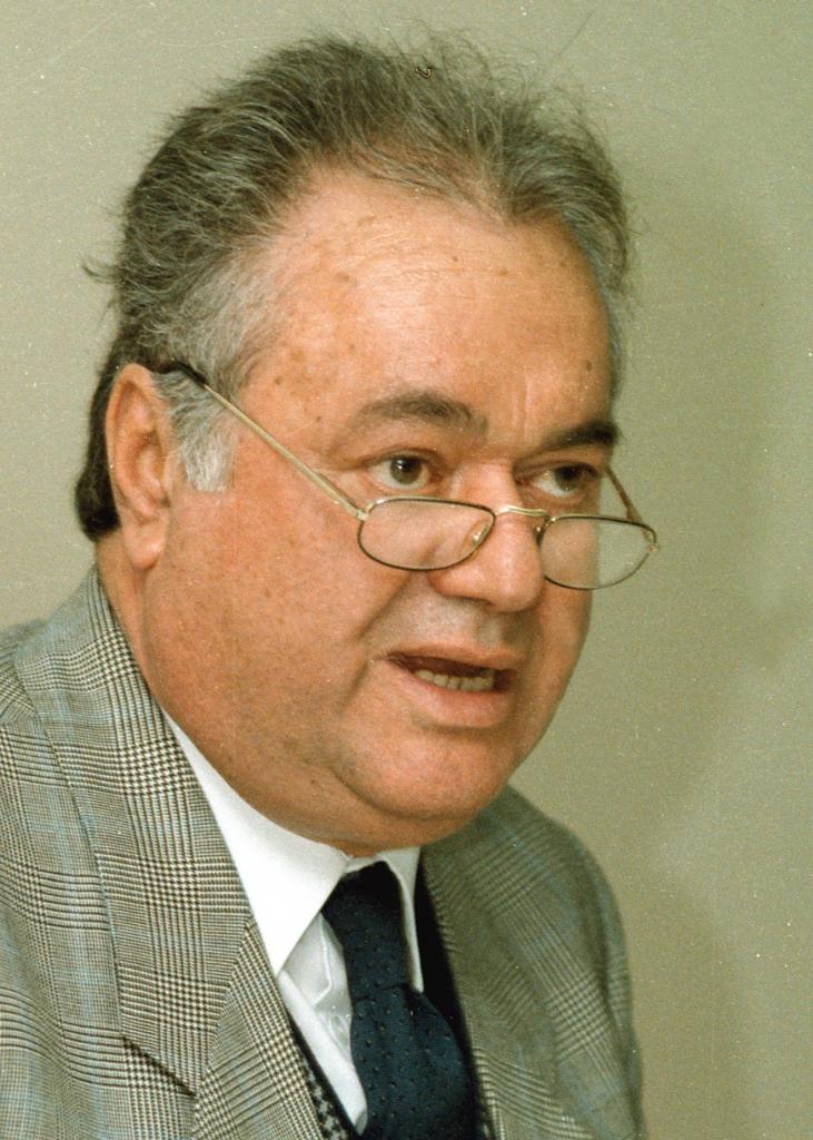 Πέθανε ο ιστορικός δήμαρχος Ηρακλείου Μανόλης Καρέλλης