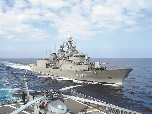 Σιωπηρές «ναυμαχίες» στο Αιγαίο