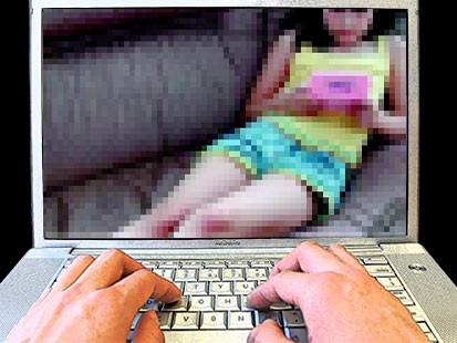 Εξαρθρώθηκε ένα από τα μεγαλύτερα δίκτυα παιδικής πορνογραφίας μέσω Ιντερνετ