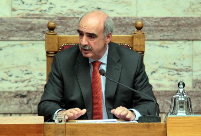 Τέλος σε δωρεάν καφέ και νερό για τους βουλευτές που μετέχουν στις Επιτροπές