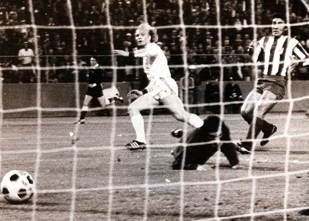 Ούλι Χένες: Ο τυχεράκιας του γερμανικού ποδοσφαίρου