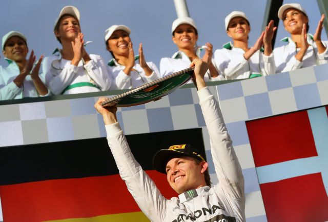 Θρίαμβος του Ρόσμπεργκ και της Mercedes στην πρεμιέρα της F1 – ακυρώθηκε ο Ρικιάρντο