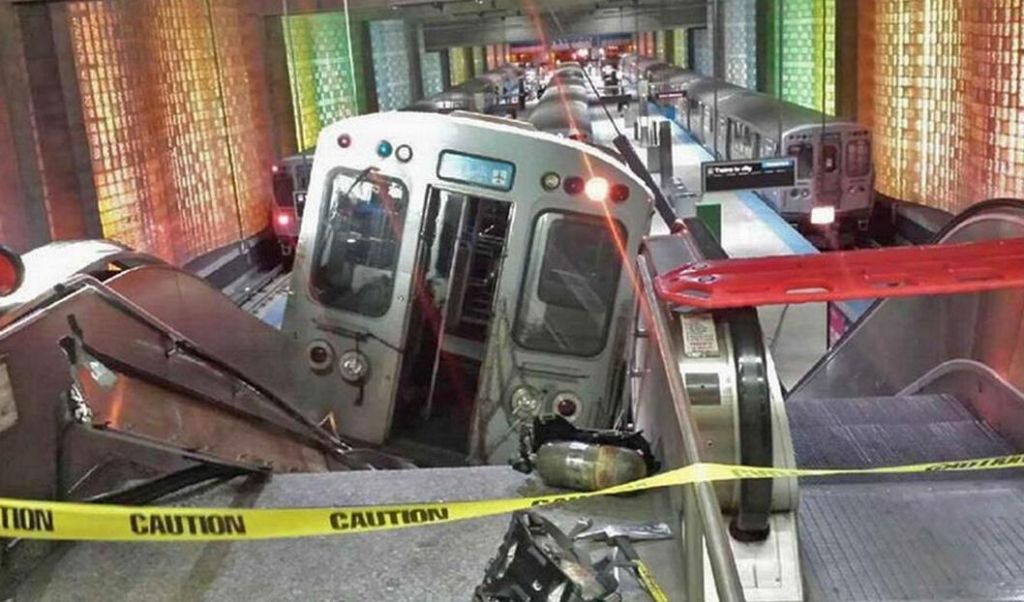 Εκτροχιασμός τρένου με 30 τραυματίες στο Σικάγο