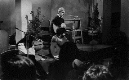 Λάκης Παππάς: Σίγησε η φωνή των μπουάτ