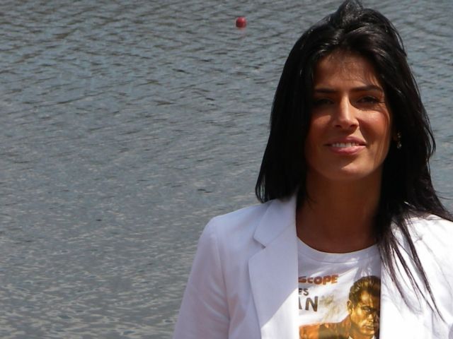 Λινόρ Αμπαρζιλ: Μία Μις Κόσμος που πολεμάει τη σιωπή