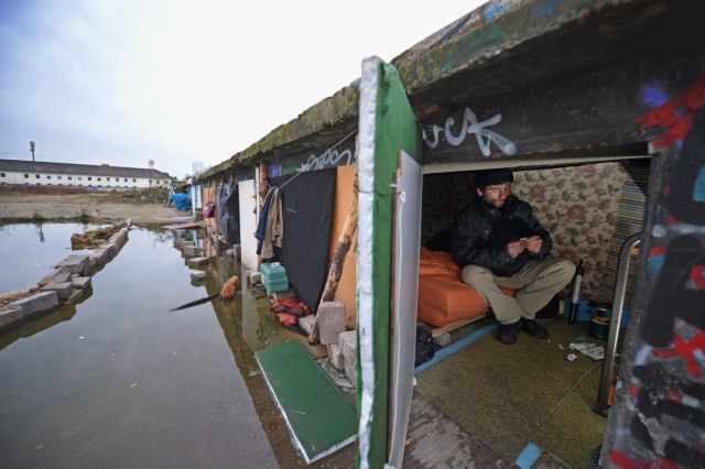 Επενδύουν στον μπαμπούλα των μεταναστών