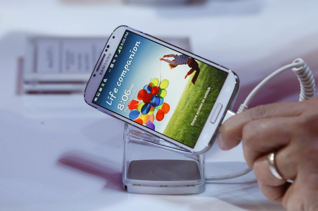 Samsung: Προσοχή στα «μαϊμού» κινητά Galaxy S4 που κυκλοφορούν στην Ελλάδα