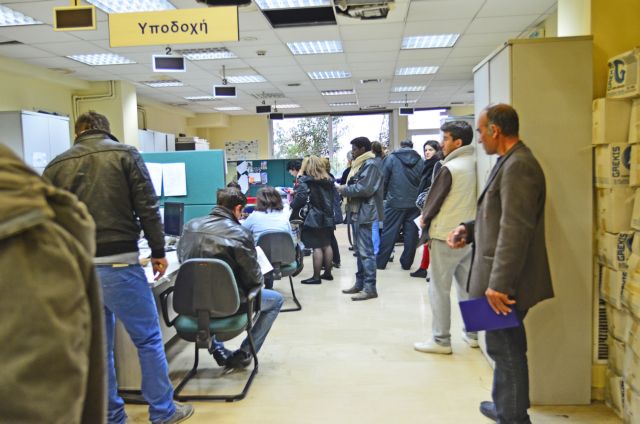 Πανευρωπαϊκή πρωτιά της Ελλάδας στην ανεργία και τον Δεκέμβριο