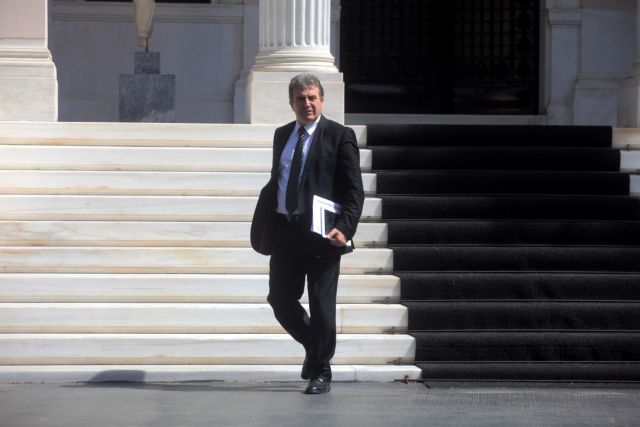 Χρυσοχοΐδης: «Δεν αποφασίζει ο γγ της κυβέρνησης εάν είναι εγκληματίες οι χρυσαυγίτες»