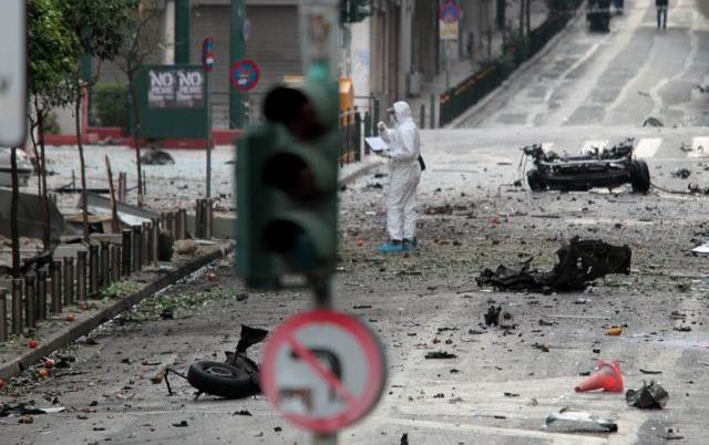 Βομβιστική επίθεση στην καρδιά της Αθήνας στην επέτειο της σύλληψης Μαζιώτη