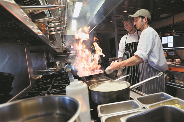 «Ανιση η μάχη» με την ακρίβεια