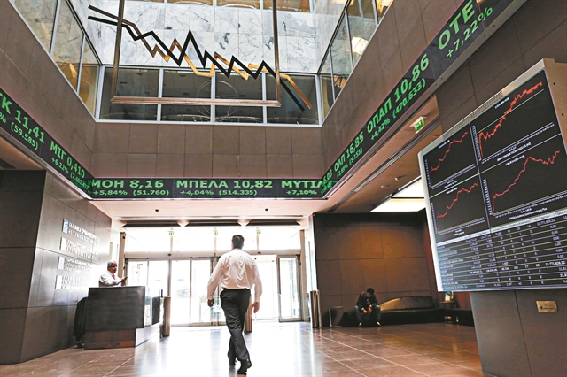 «Βαρίδια» και νέες πιέσεις στο Χρηματιστήριο Αθηνών