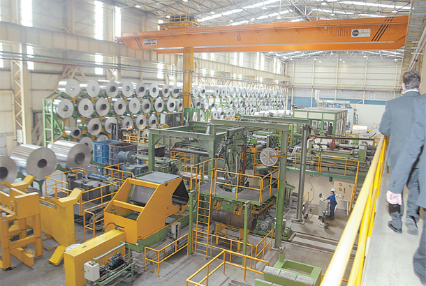 Πρώτες μειώσεις ρεύματος της ΔΕΗ στη βαριά βιομηχανία – η συμφωνία με τη Βιοχάλκο