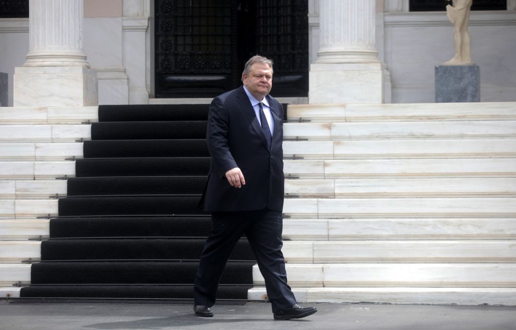 Βενιζέλος: «Θυμίζω πως και ο Ιησούς πήρε το φραγγέλιο…»