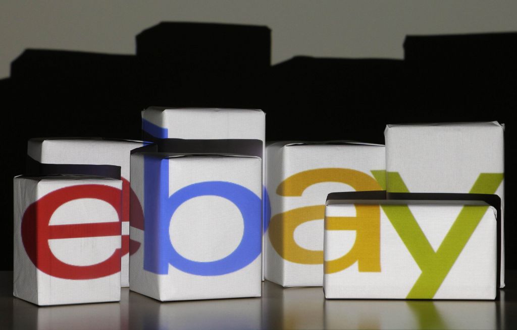 Χάκερ έκλεψαν κωδικούς πρόσβασης χρηστών του eBay