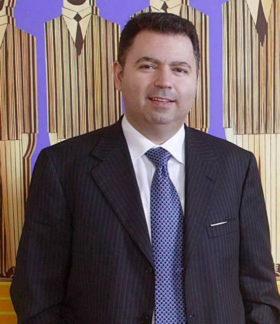 Στο εδώλιο ο Λαυρέντης Λαυρεντιάδης μαζί με άλλους 33 για την Proton Bank