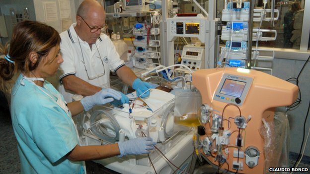 Δημιούργησαν ένα μίνι-μηχάνημα τεχνητού νεφρού ειδικά για μωρά