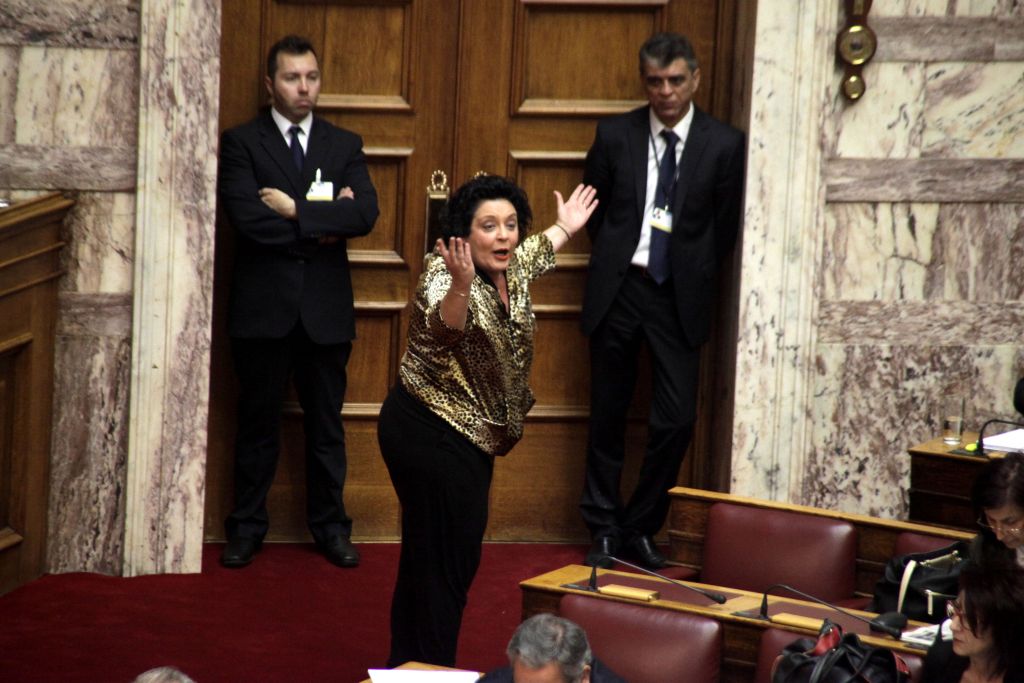 Κανέλλη προς Κωνσταντοπούλου στη Βουλή: «Παίζετε… “Game of Poly-throne” με την κυβέρνηση»