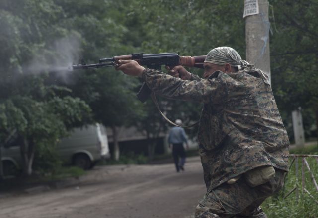 Ουκρανία: Σφοδρές μάχες μεταξύ στρατού και αυτονομιστών στο Σλαβιάνσκ