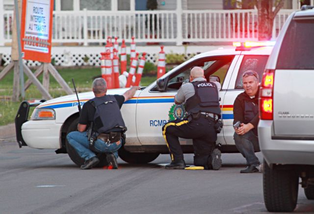 Τρεις αστυνομικοί νεκροί από πυρά στον Καναδά, ανθρωποκυνηγητό για τον δράστη