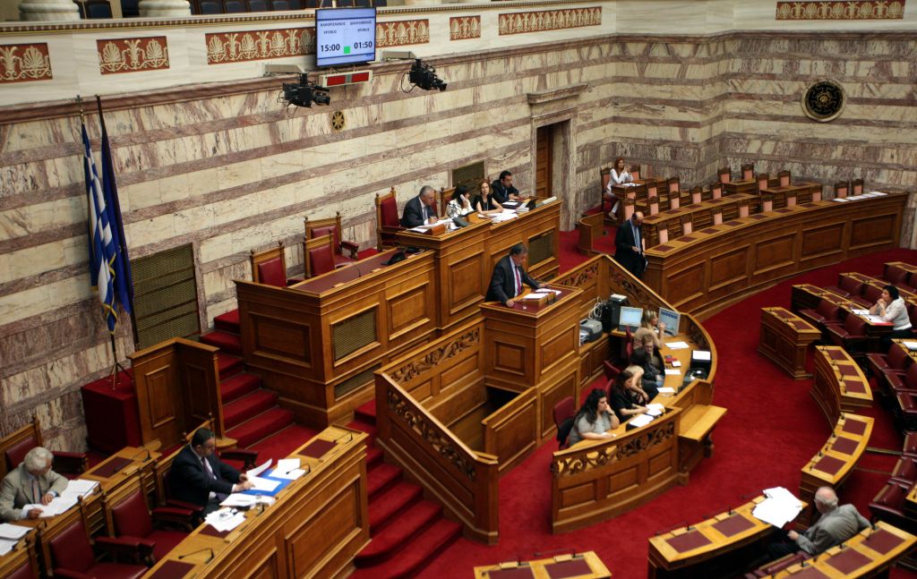 Αυξάνονται οι αμοιβές των δικαστικών, όχι όμως και των βουλευτών με απόφαση του Αντώνη Σαμαρά