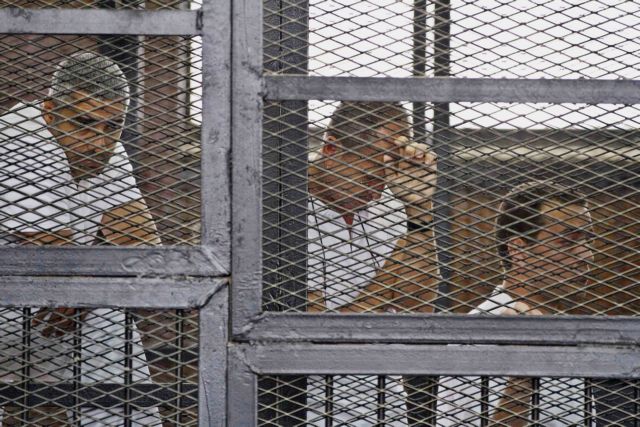 Αίγυπτος: Επτά χρόνια φυλακή σε δημοσιογράφους του Al Jazeera