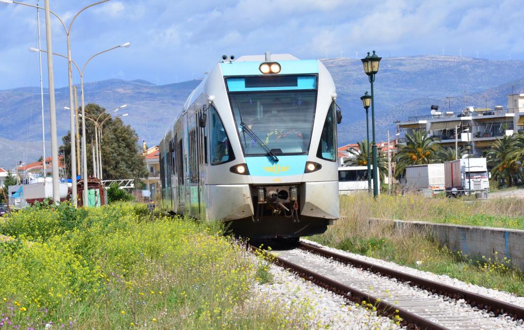 Σύσκεψη στην Περιφέρεια για την επανεκκίνηση και αξιοποίηση του σιδηροδρόμου στην Πελοπόννησο